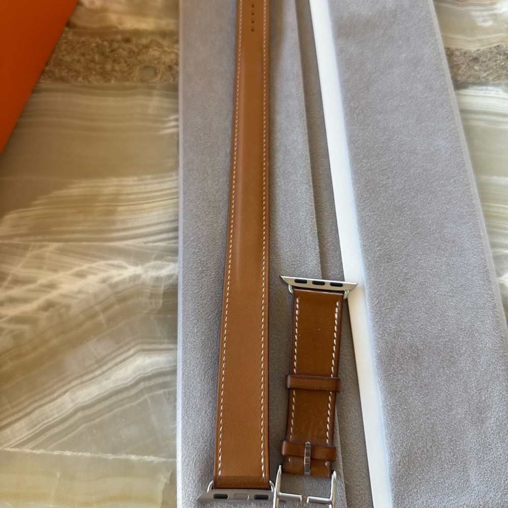 Apple Watch Hermes Watch, Bands, &  Original box 40 mm Authentic - series 5 - Picture 12 of 16
